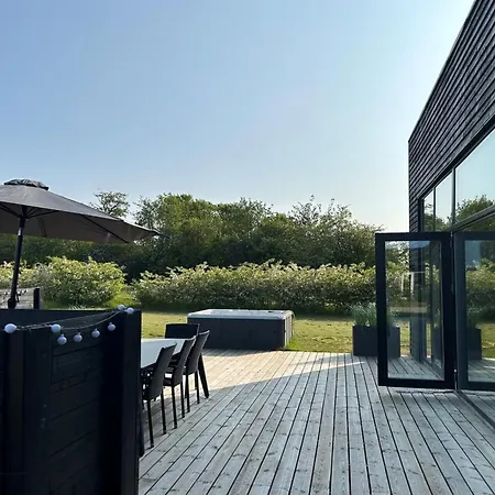 펜션 Aatami - 500m From The Sea By Interhome 오더